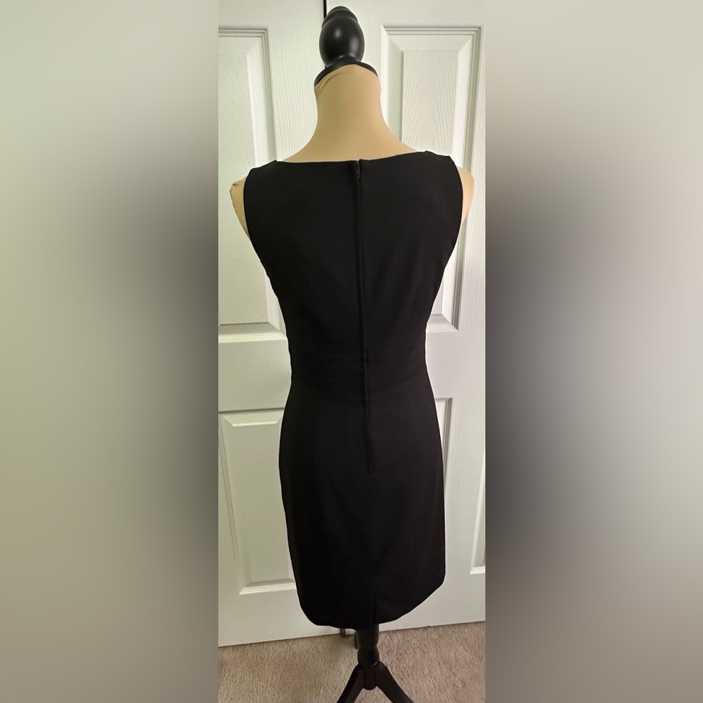 H&M Elegant Black Sleeveless Mini Dress - Picture 4 of 6